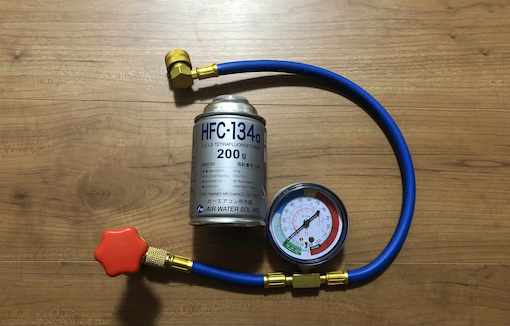 車のエアコンガスの点検及び補充diy 子供３人共働き生活の工夫