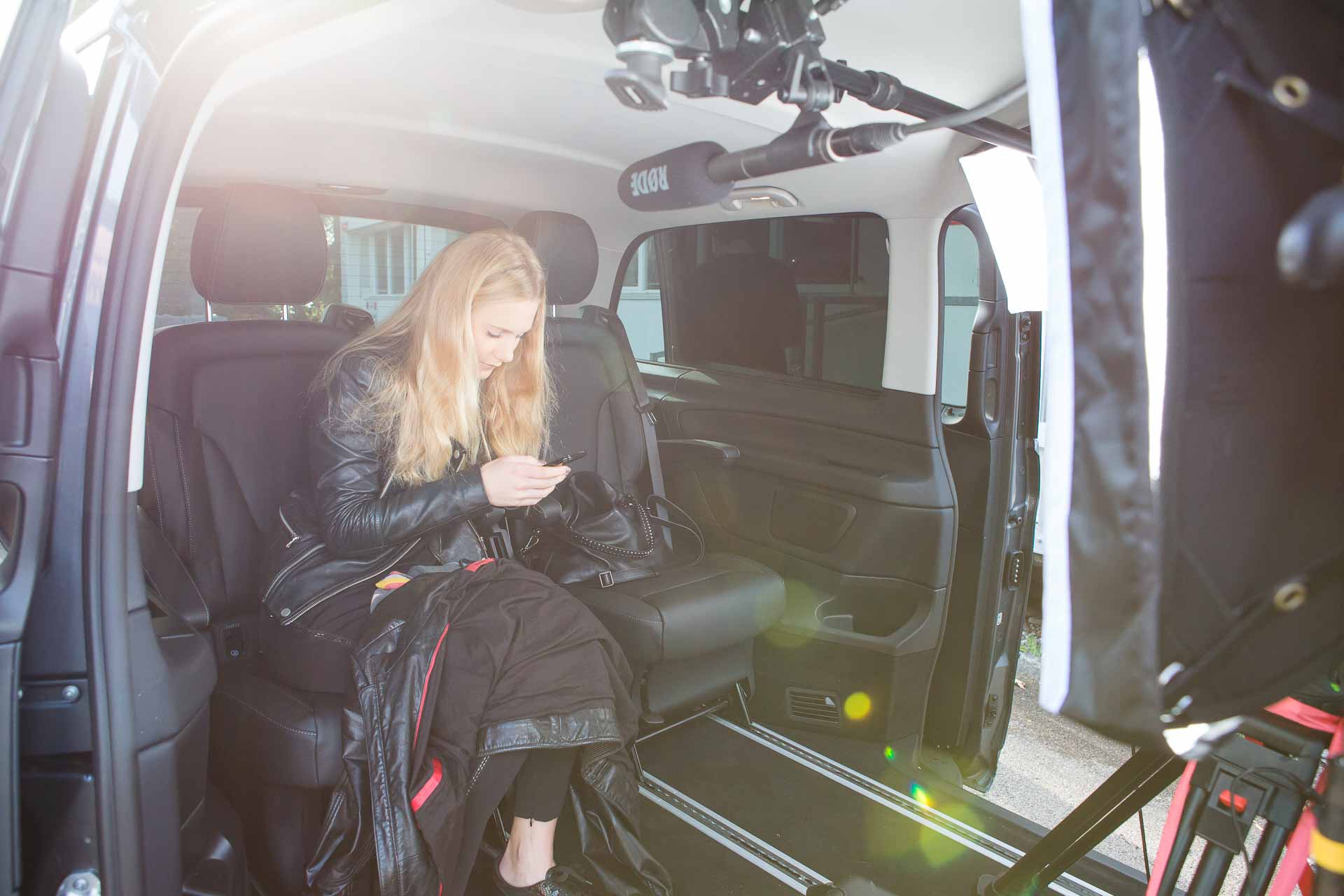 Car Interview Aladdin Lights