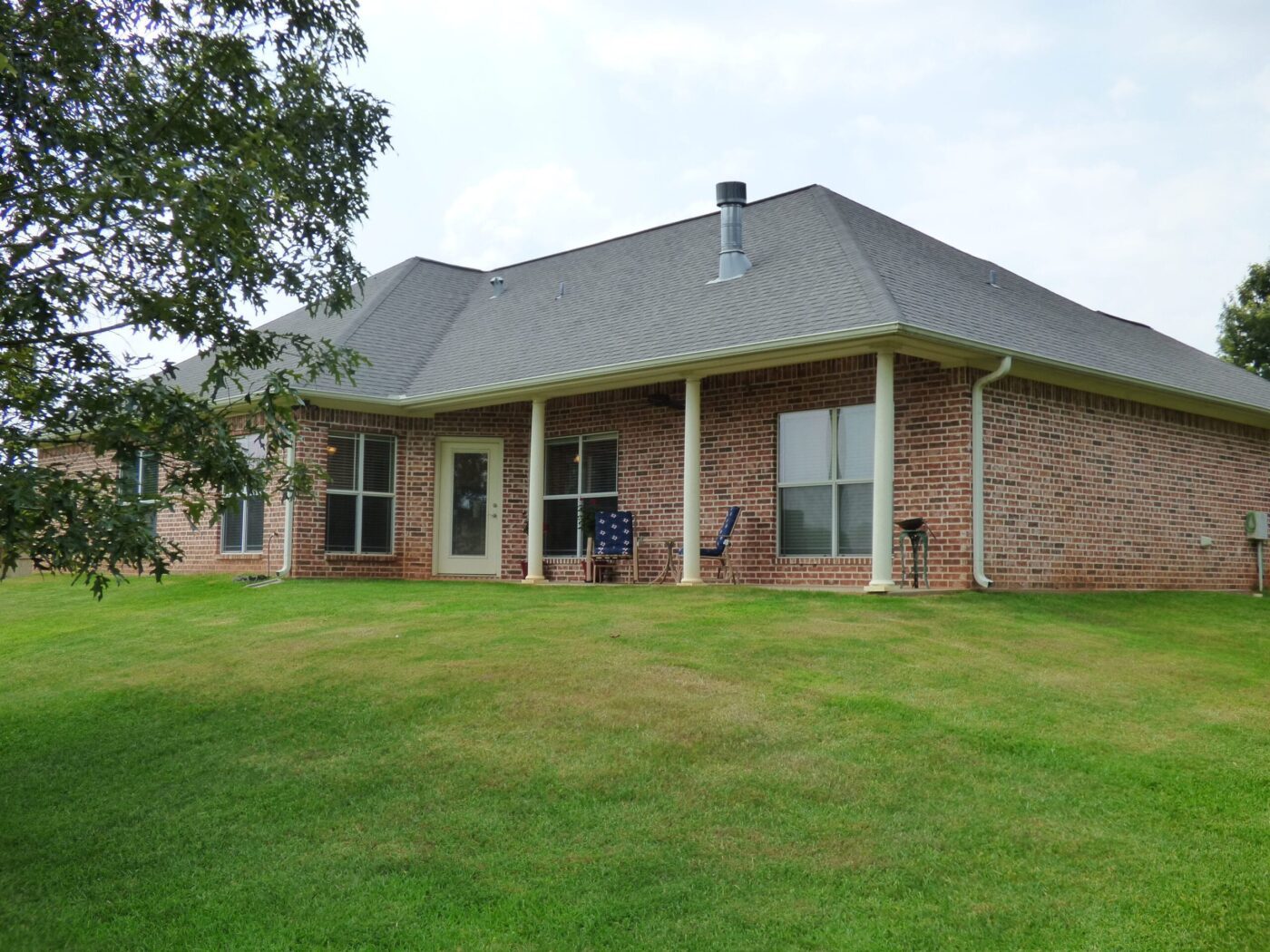 P1000446 Alamo Realty