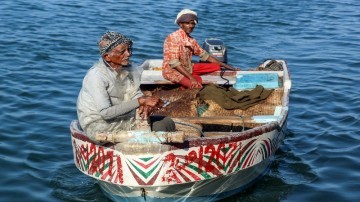 الاعلان عن فقدان 7 صيادين قبالة سواحل  الحديدة