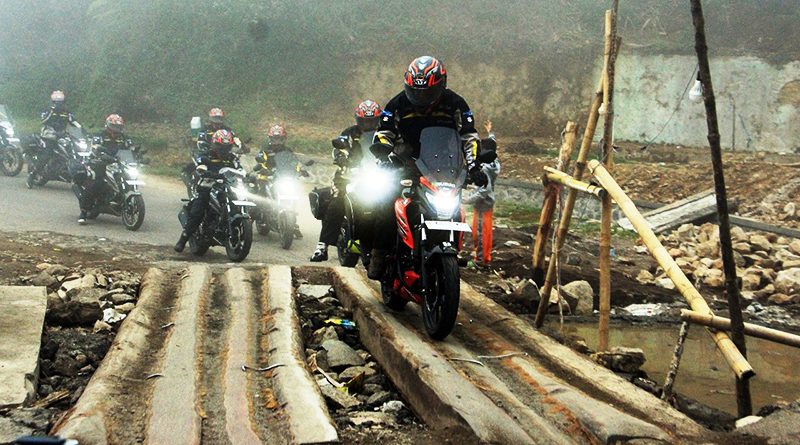 Harapan kita tentu bisa pergi dan pulang ke rumah dengan selamat dan lancar tanpa ada bahaya yang datang menggangu. Daya Tahan Suzuki GSX150 Bandit Sudah Teruji Tempuh Total ...