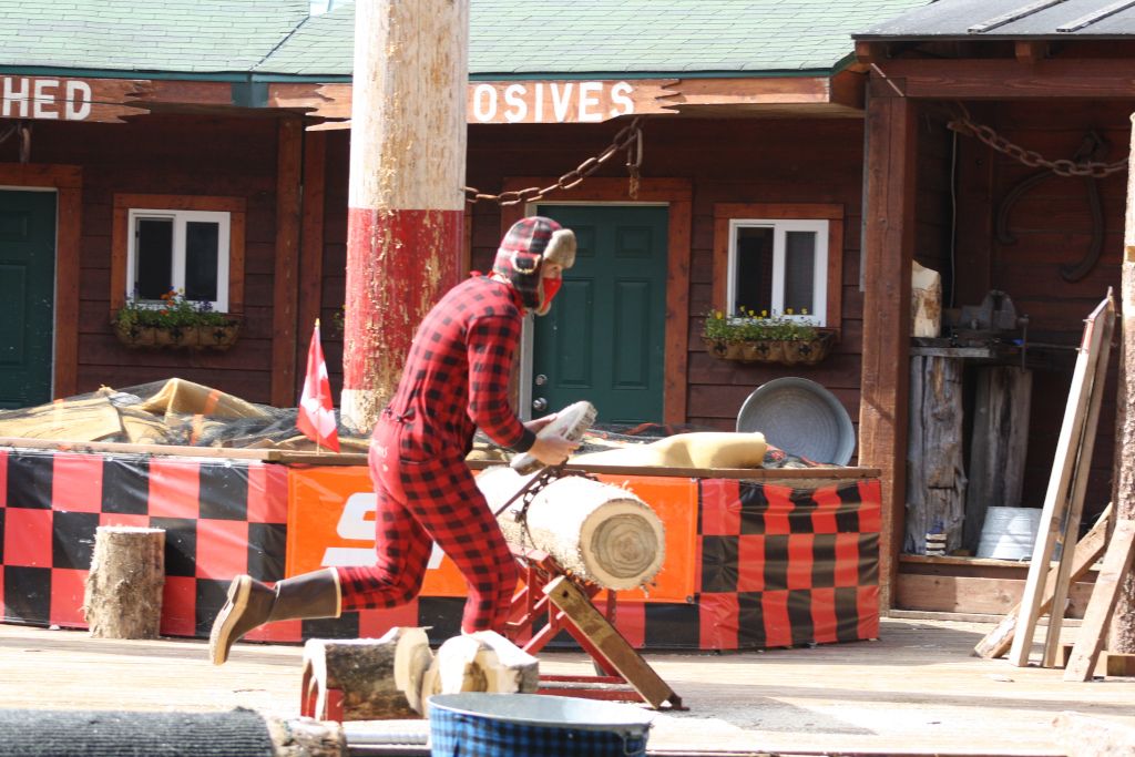 Disney Exclusive Great Alaskan Lumberjack Show Great Alaskan