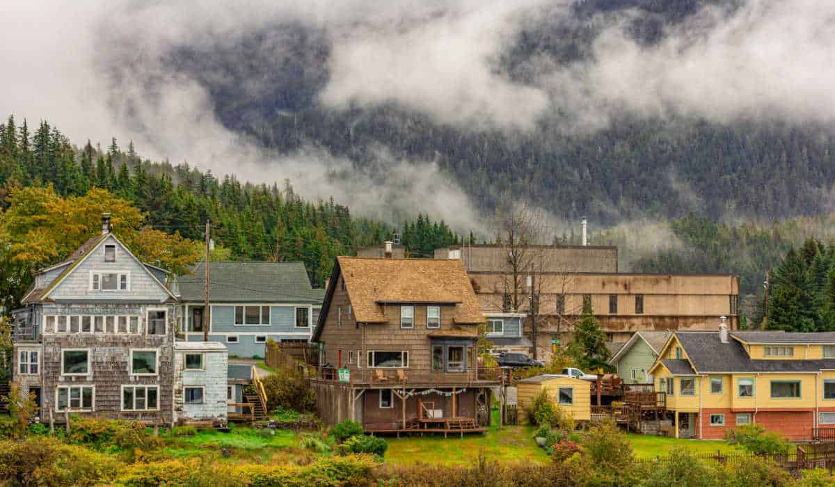 Living In Juneau, Alaska The Pros and Cons (from a local)
