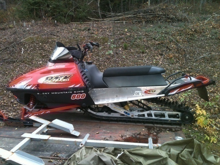 Alaska's List Snowmachines 2001 Polari