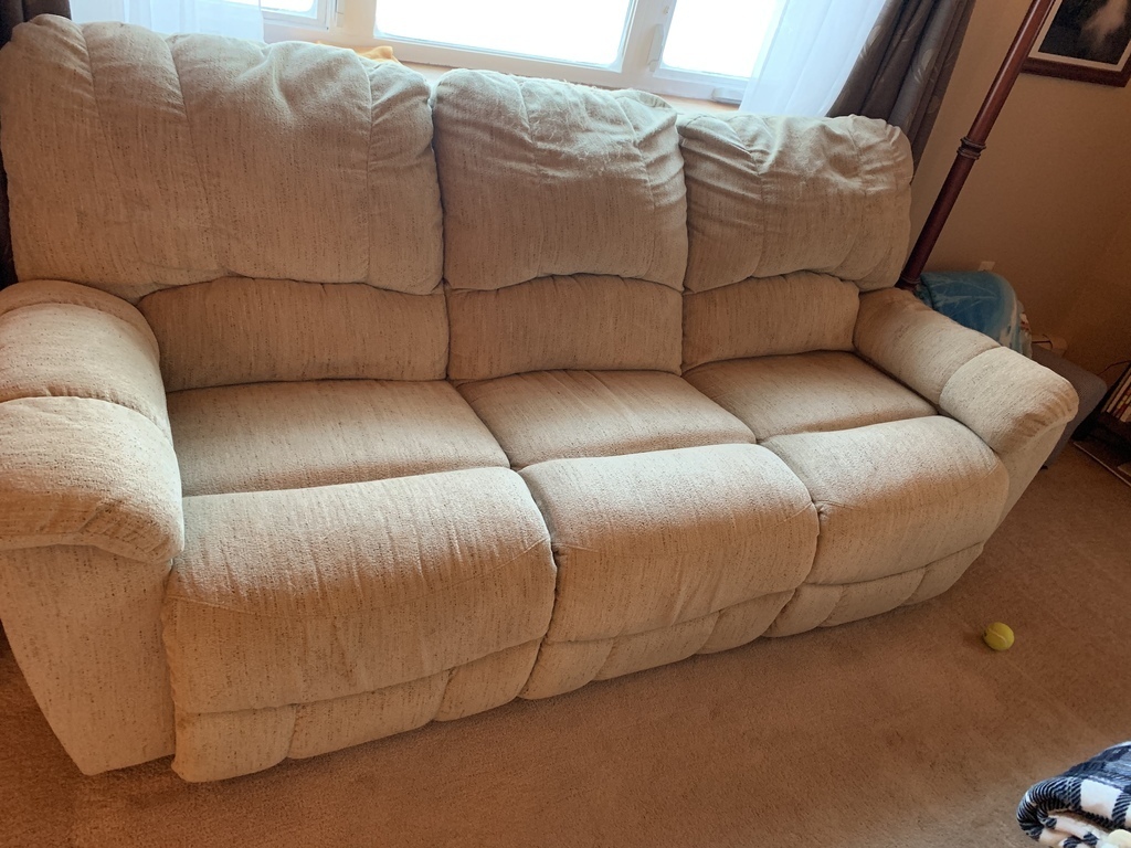 Alaska's List Furniture Lazy Boy Livin