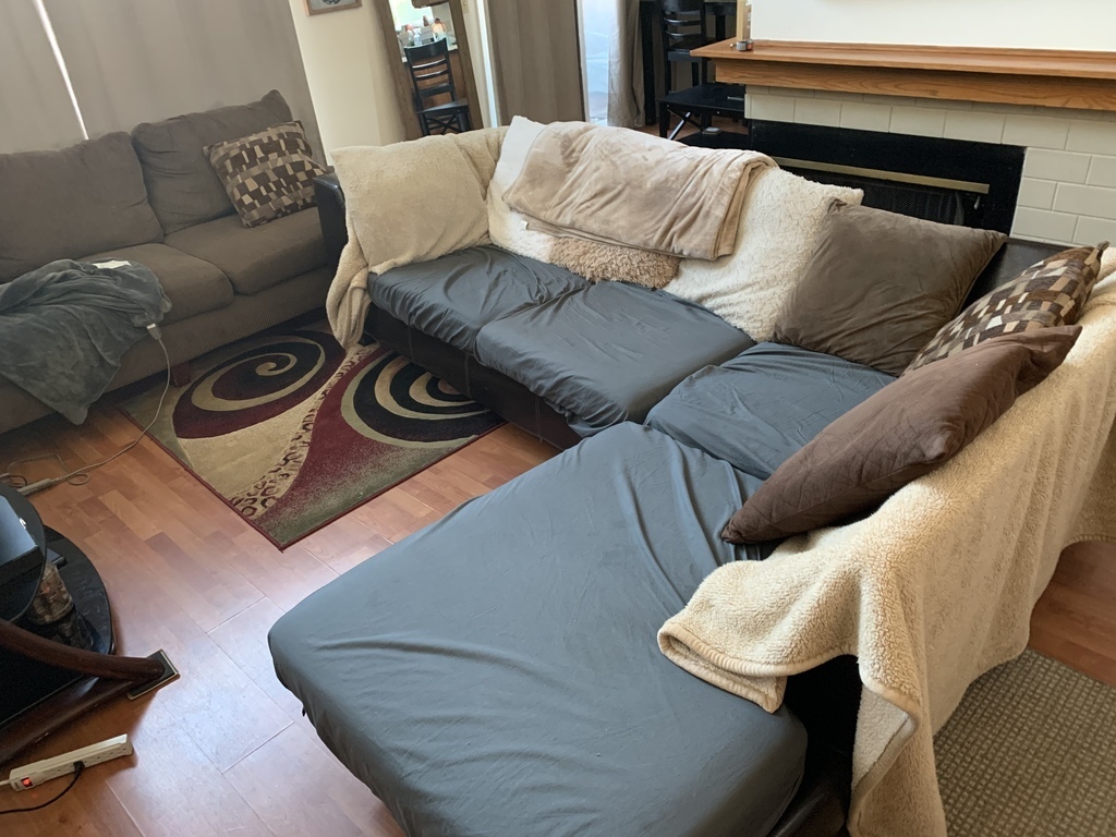 Alaska's List Couches For Sale