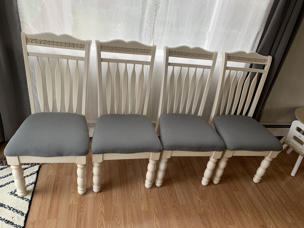 Alaska's List Furniture Dining Chairs