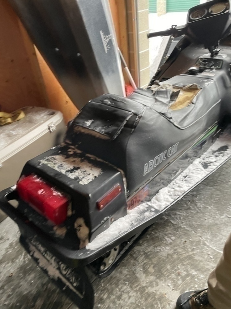 Alaska's List Snowmachines 1992 Arctic