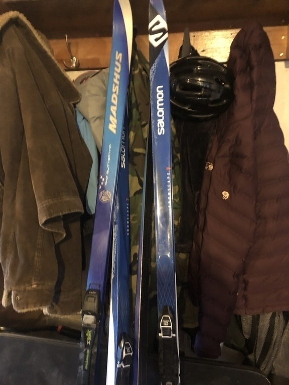 Alaska's List Sporting Goods Mens XC S