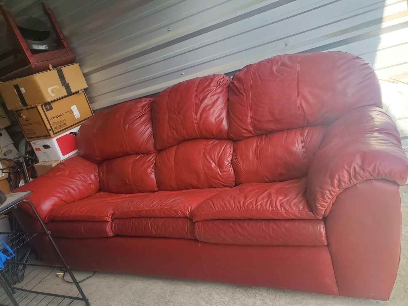 Alaska's List Furniture Leather Hidea