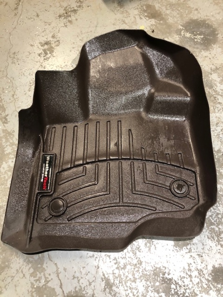 Alaska's List Weathertech Front Floor Mats for Ford Expedition For Sale