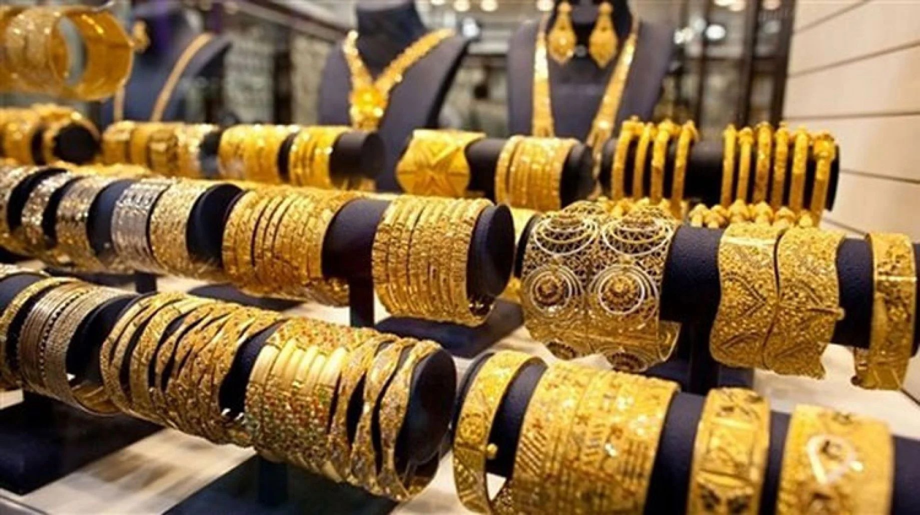 كمية الذهب المسموح السفر فيها 