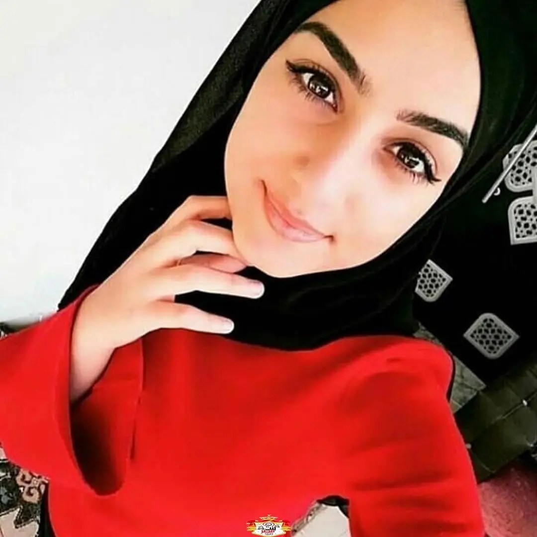 تفسير رؤية امرأة أعرفها في المنام