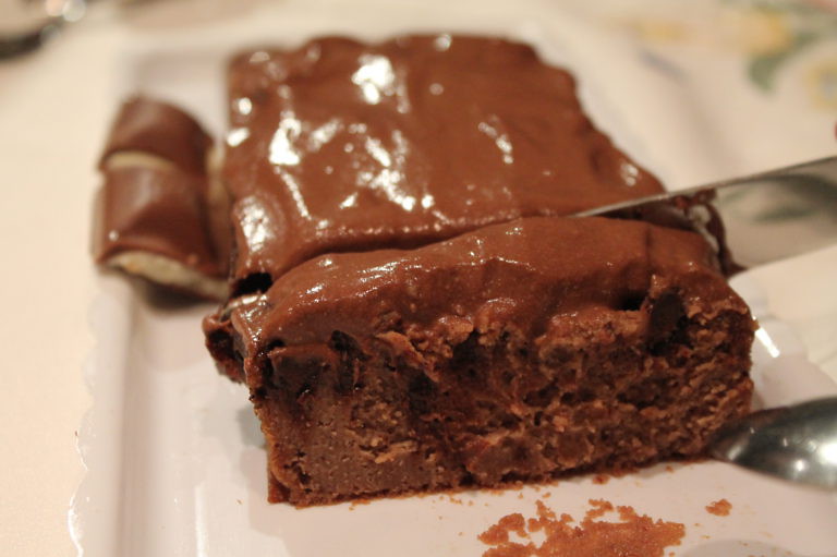 Aprenda a preparar una torta de chocolate sin azúcar, sin harina de
