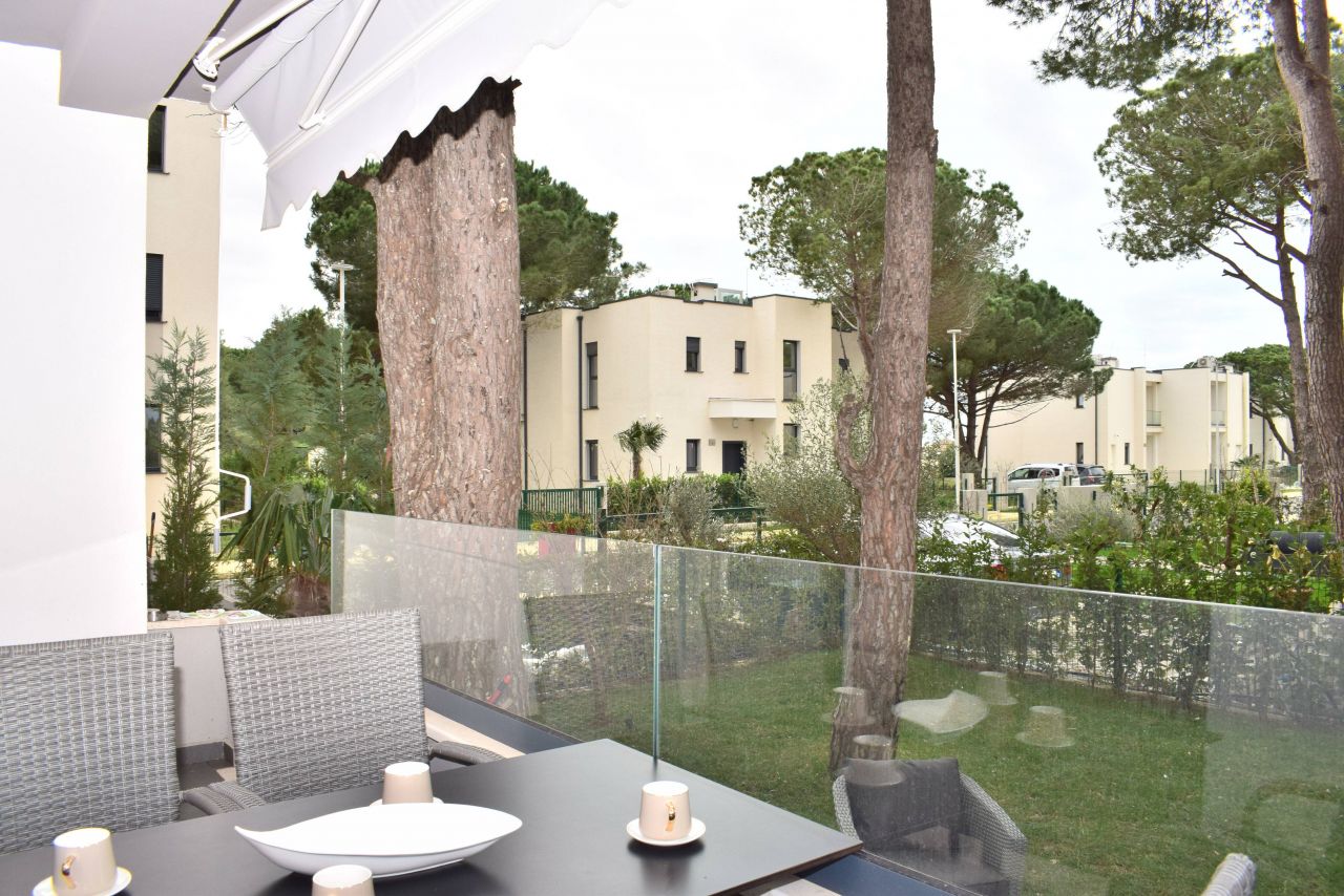 ValaMar Apartment With Garden For Rent In Gjiri Lalzit