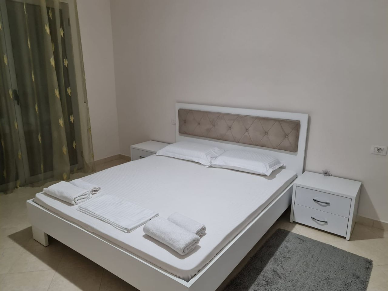 Holiday Apartment For Daily Rent In Lungomare Vlore