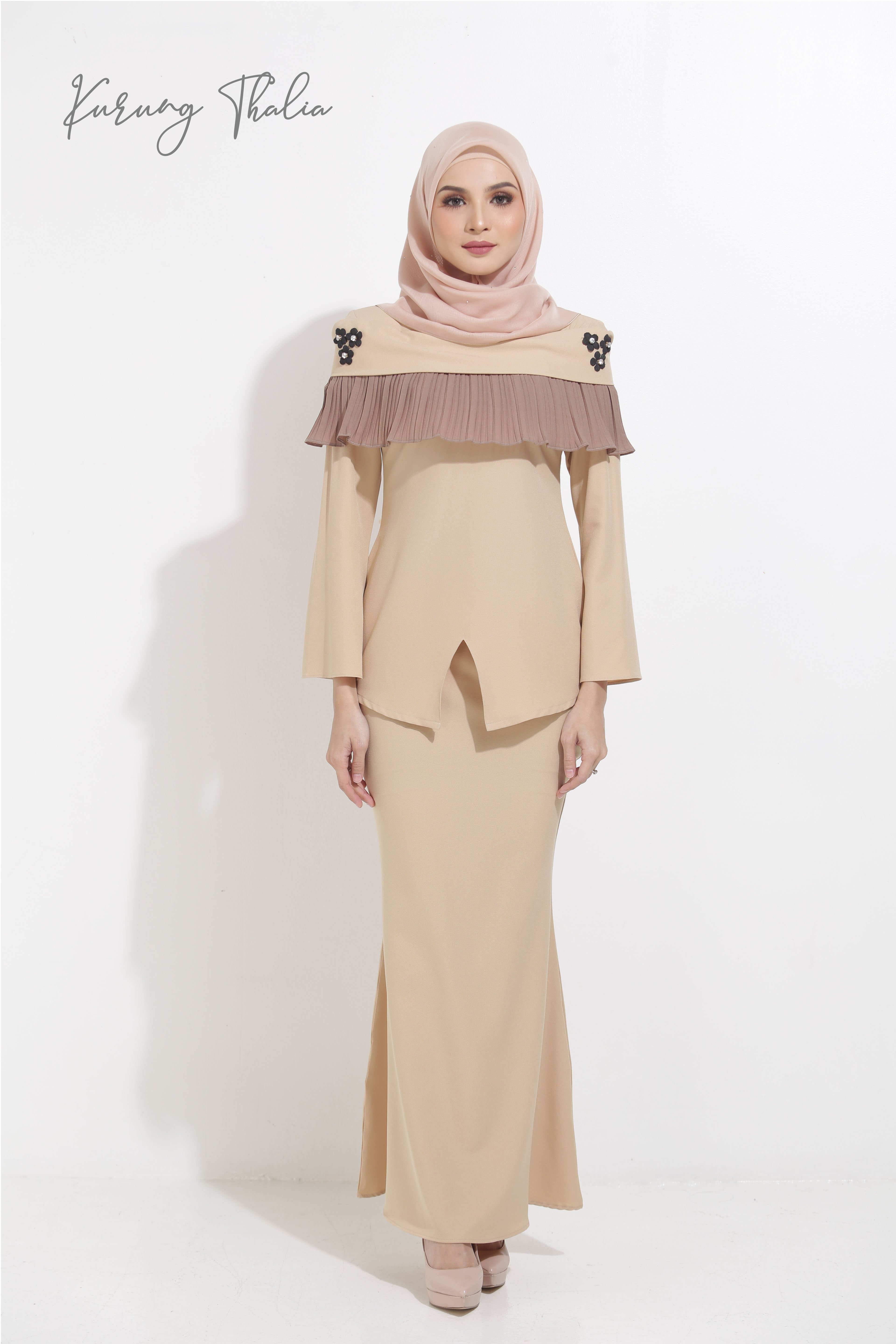 Thalia Nude - Albiesta