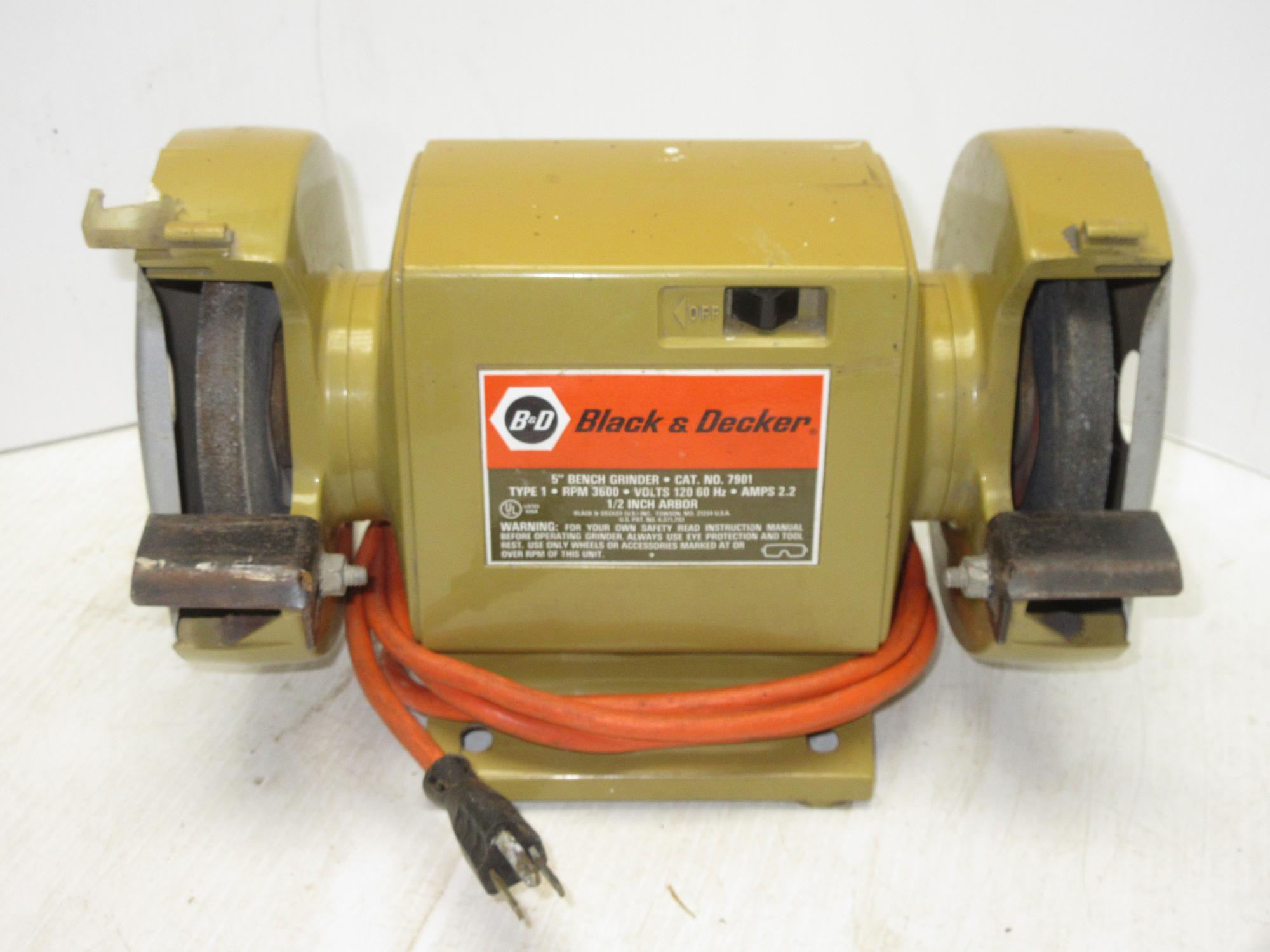 Albrecht Auctions Black & Decker 5" Bench Grinder 7901