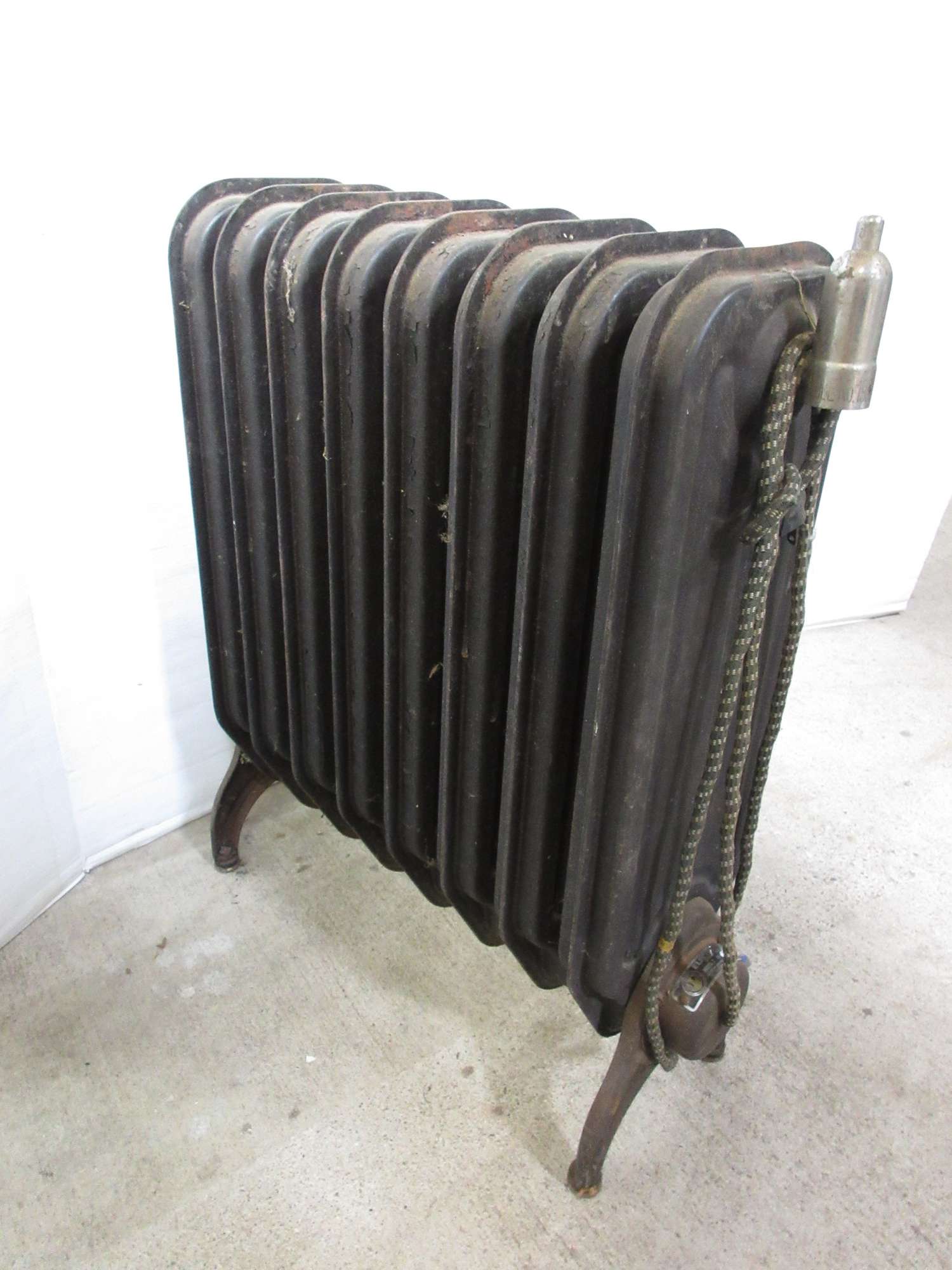 Albrecht Auctions Older Electresteem Electric Heating Electric Cast