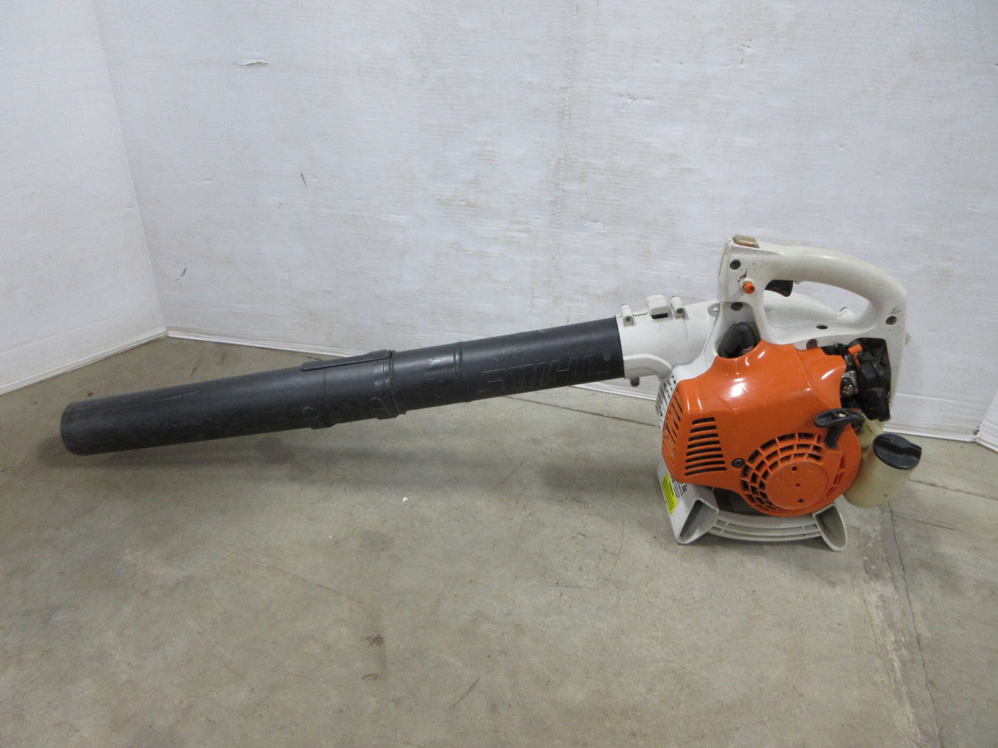 Albrecht Auctions Stihl Leaf Blower, Model SH56C