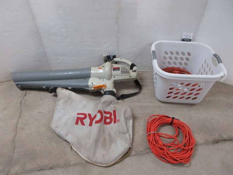 Albrecht Auctions Ryobi Leaf Blower and 150' of Extension Cords