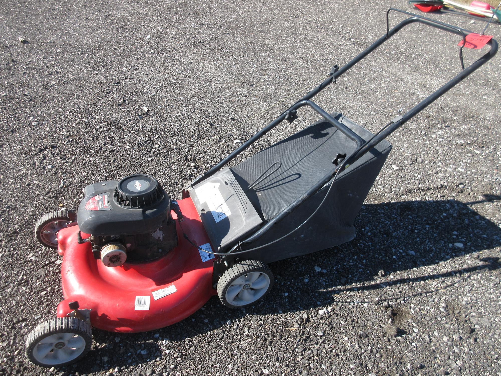 Albrecht Auctions MTD 21&quot; Push Mower with 500 Series 158cc Briggs