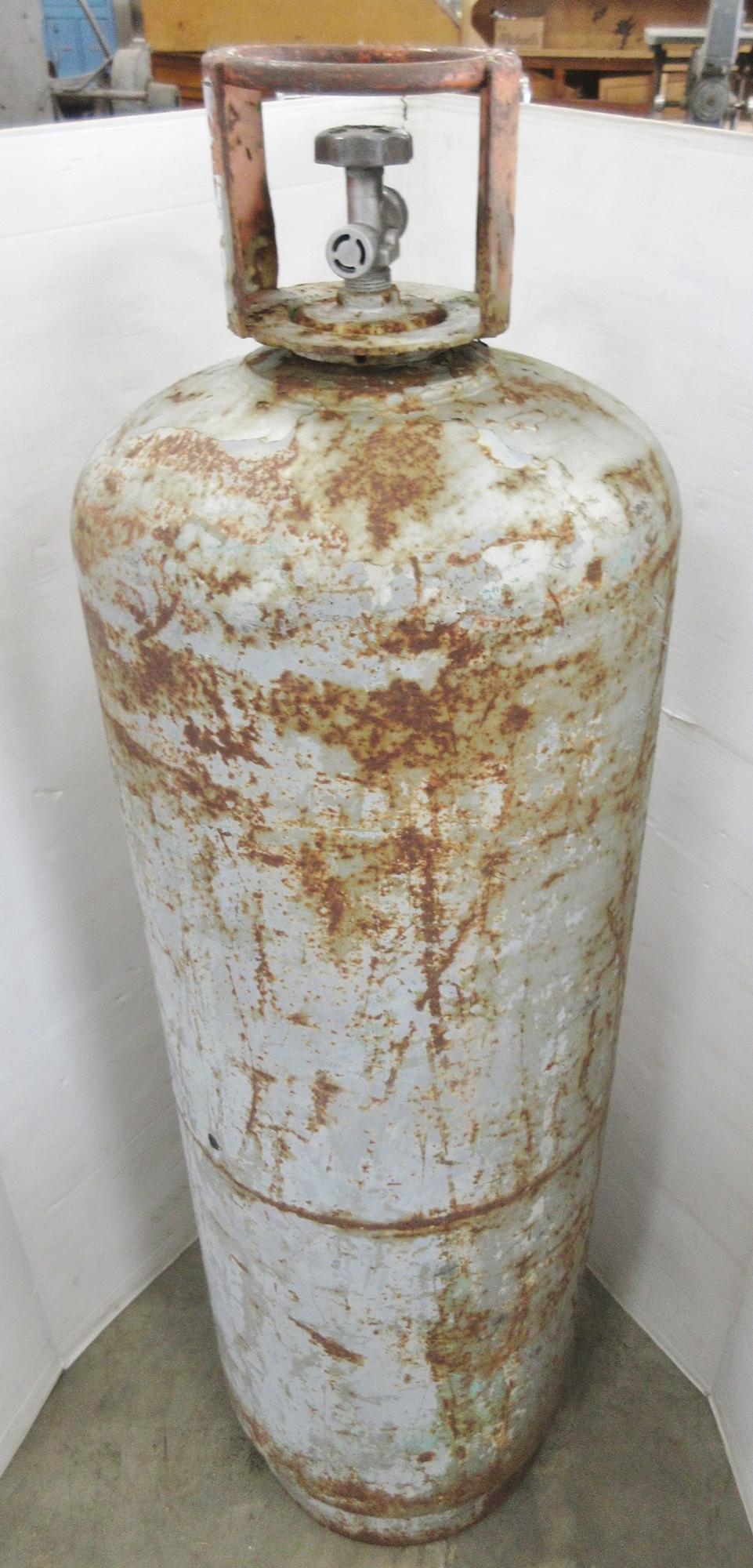 Albrecht Auctions 100 lb. Propane Tank
