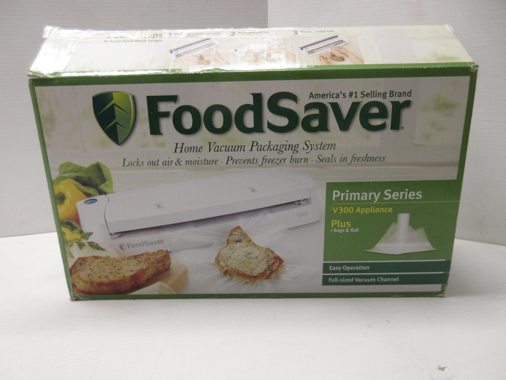Albrecht Auctions FoodSaver Vac 300 Vacuum Sealing Kit, Includes Roll