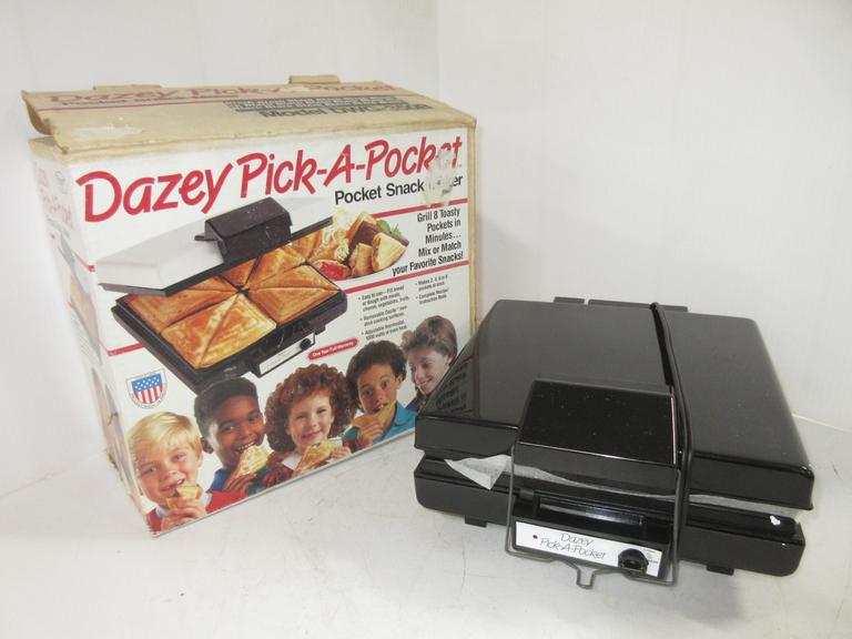 Albrecht Auctions Dazey PickAPocket Pocket Snack Maker