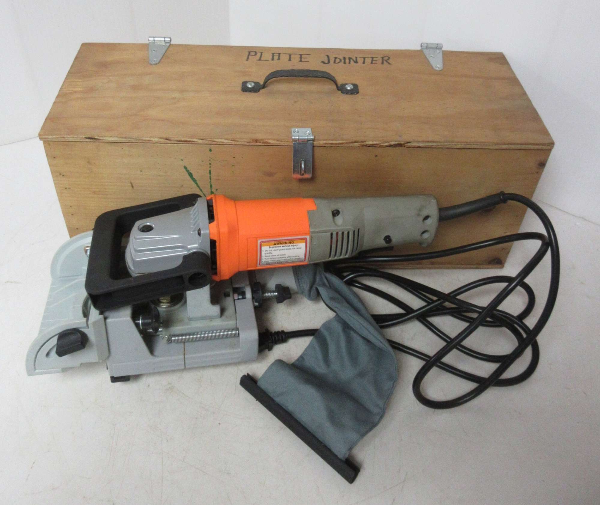 Albrecht Auctions Chicago Electric 4" Plate Joiner with Storage Box