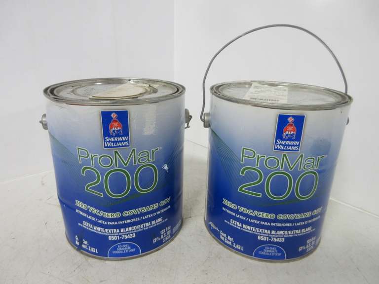 Albrecht Auctions 3/4Gallon and OneGallon of Extra
