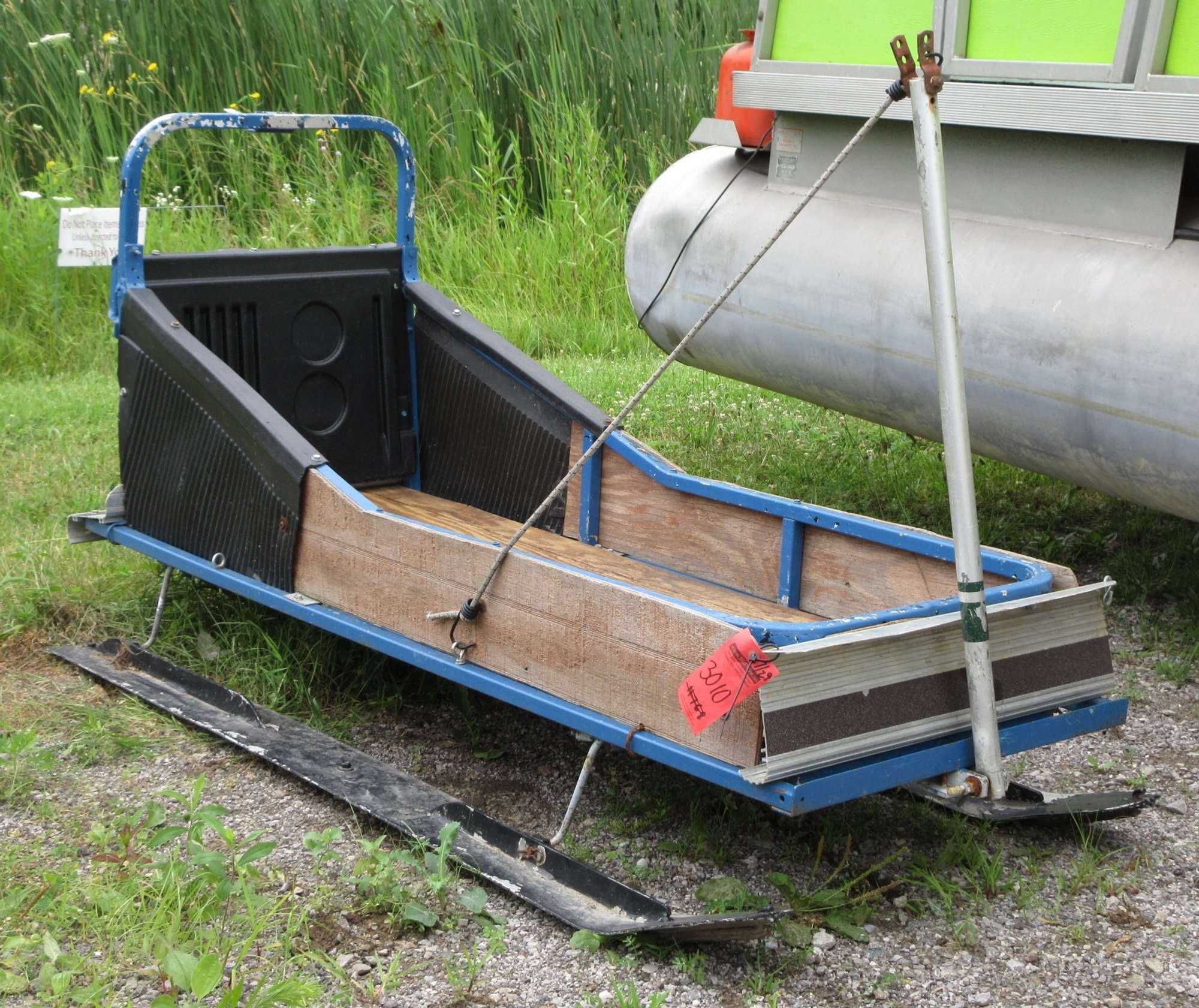 Albrecht Auctions Dog Sled on Skis