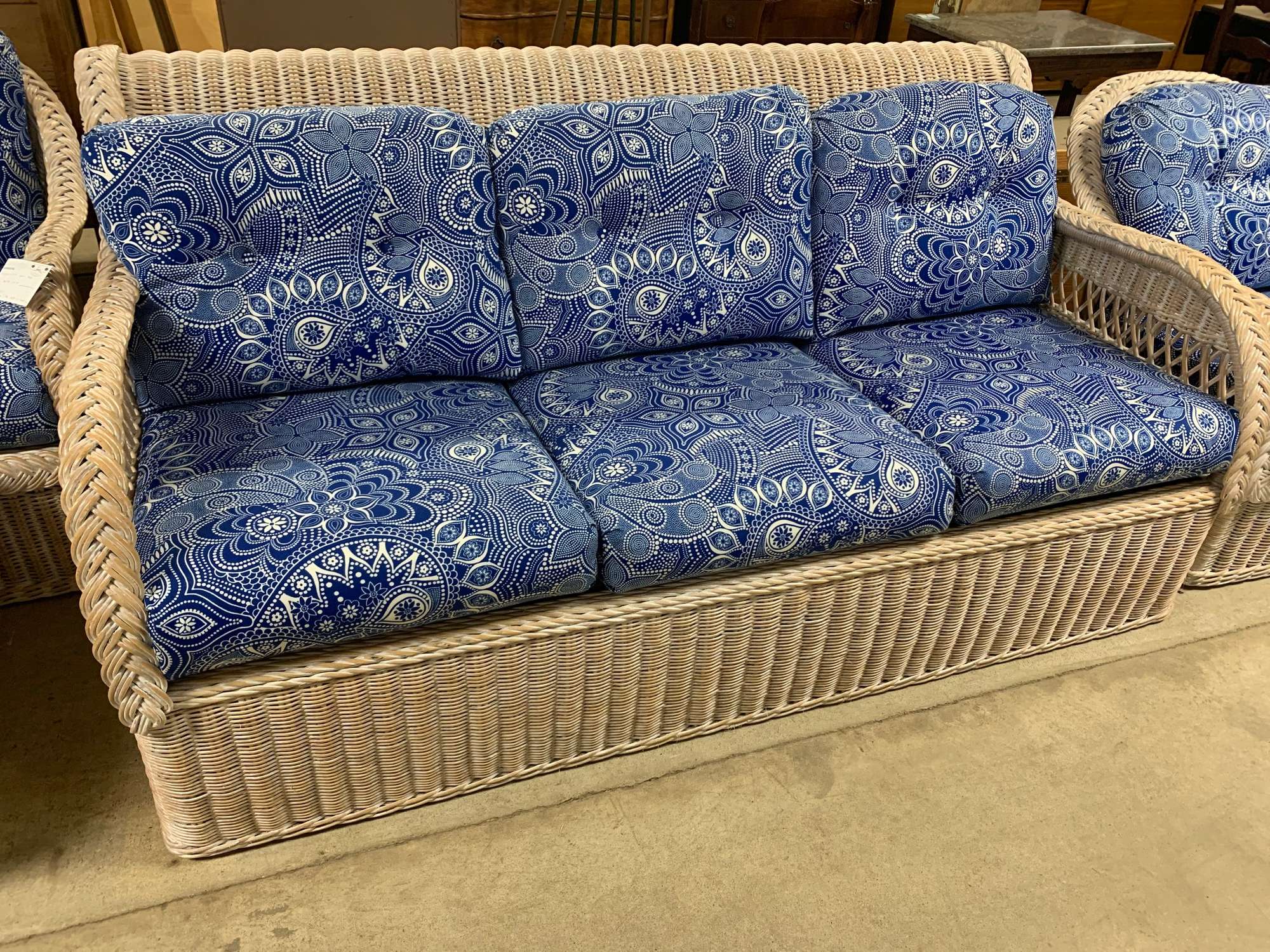 Albrecht Auctions Henry Link Wicker HideABed with Air Mattress