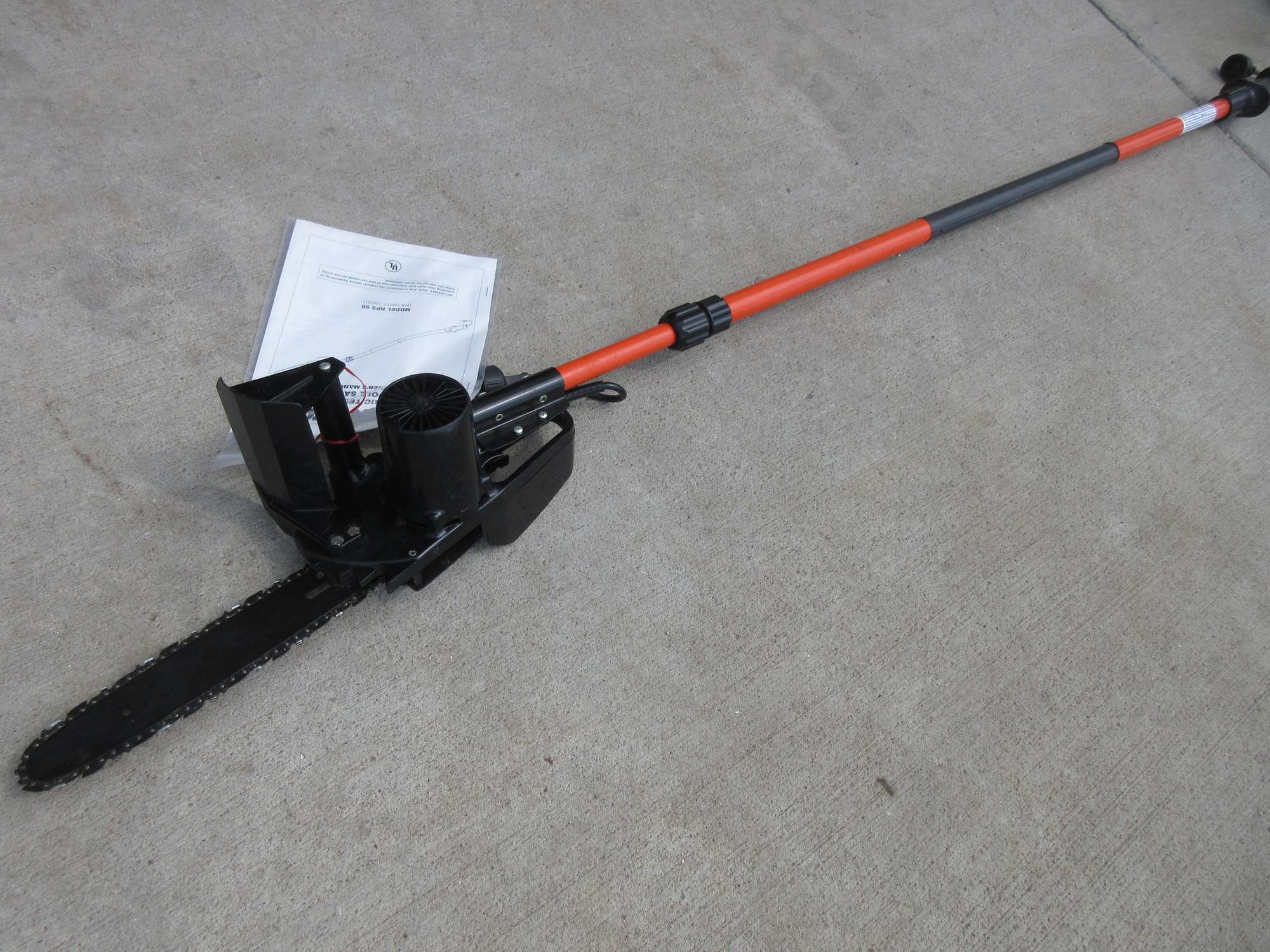 Albrecht Auctions Remington 8' Electric Telescoping Pole Saw, 10" Bar