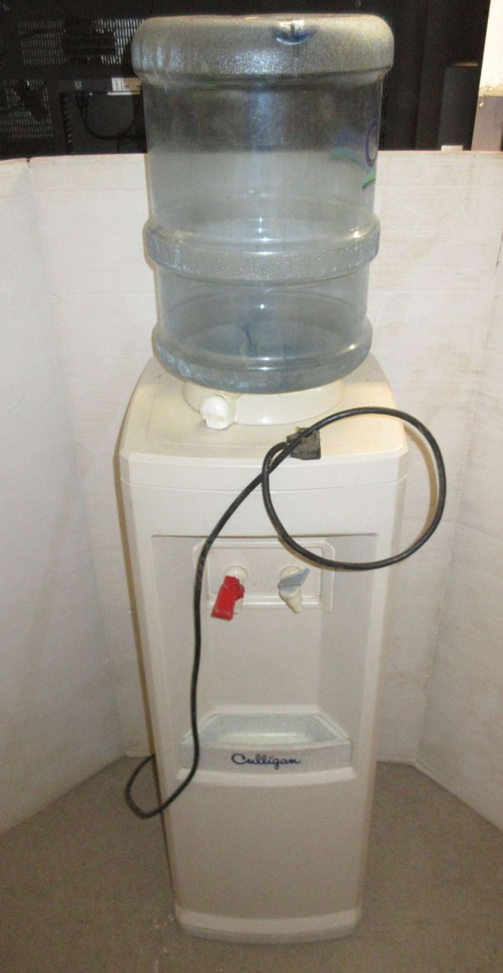 Albrecht Auctions Culligan Water Cooler with FiveGallon Jug