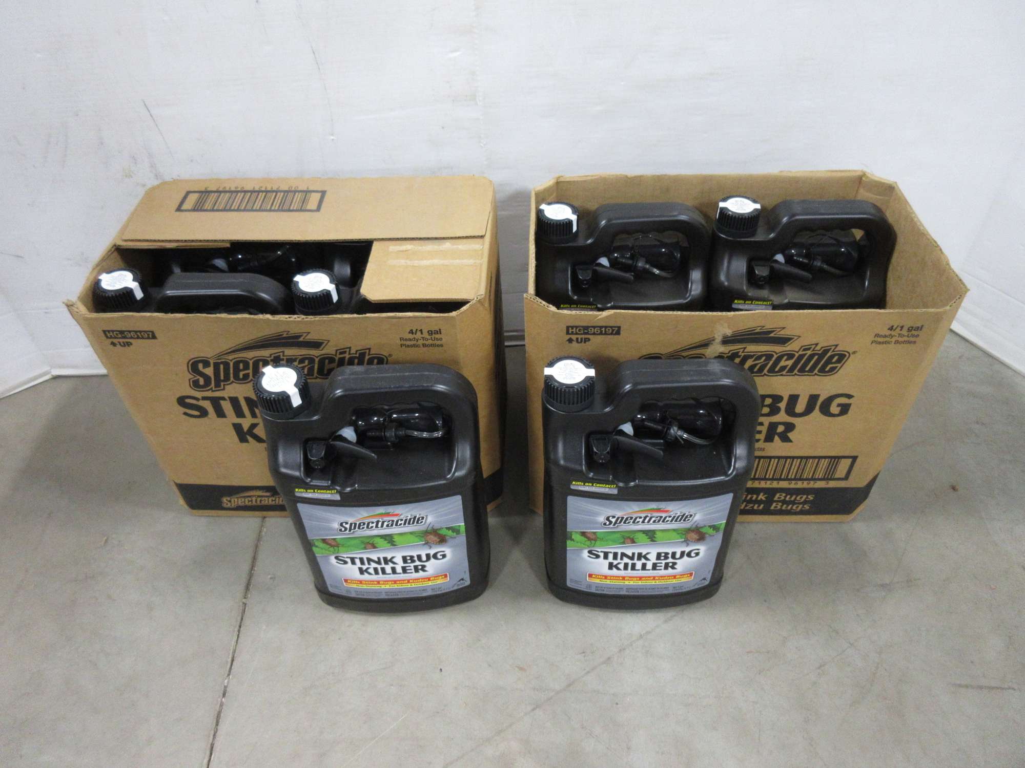 Albrecht Auctions (8) Gallons of Spectracide Stink Bug Killer in Two