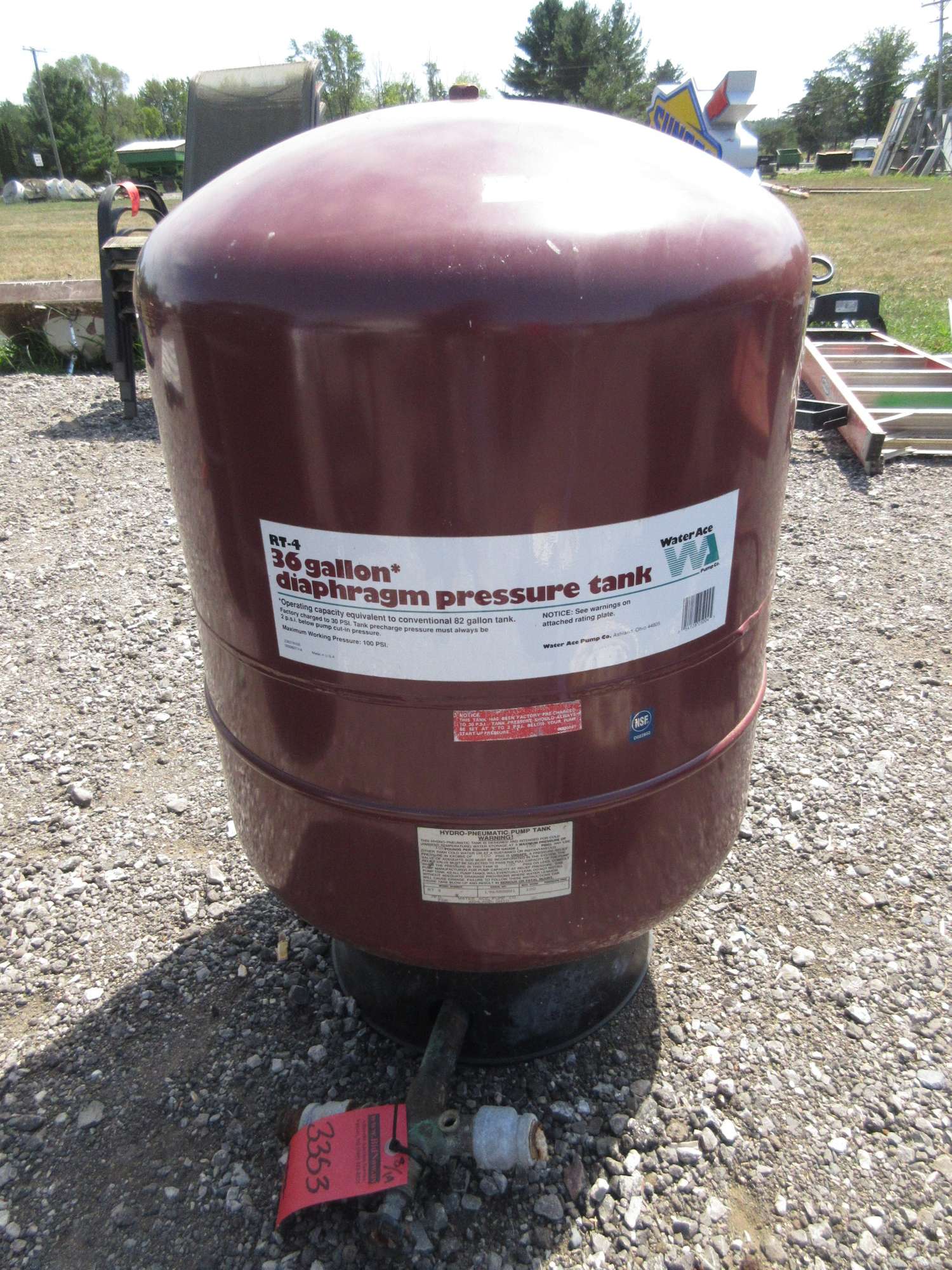 Albrecht Auctions Water Ace 36Gallon Diaphragm Pressure