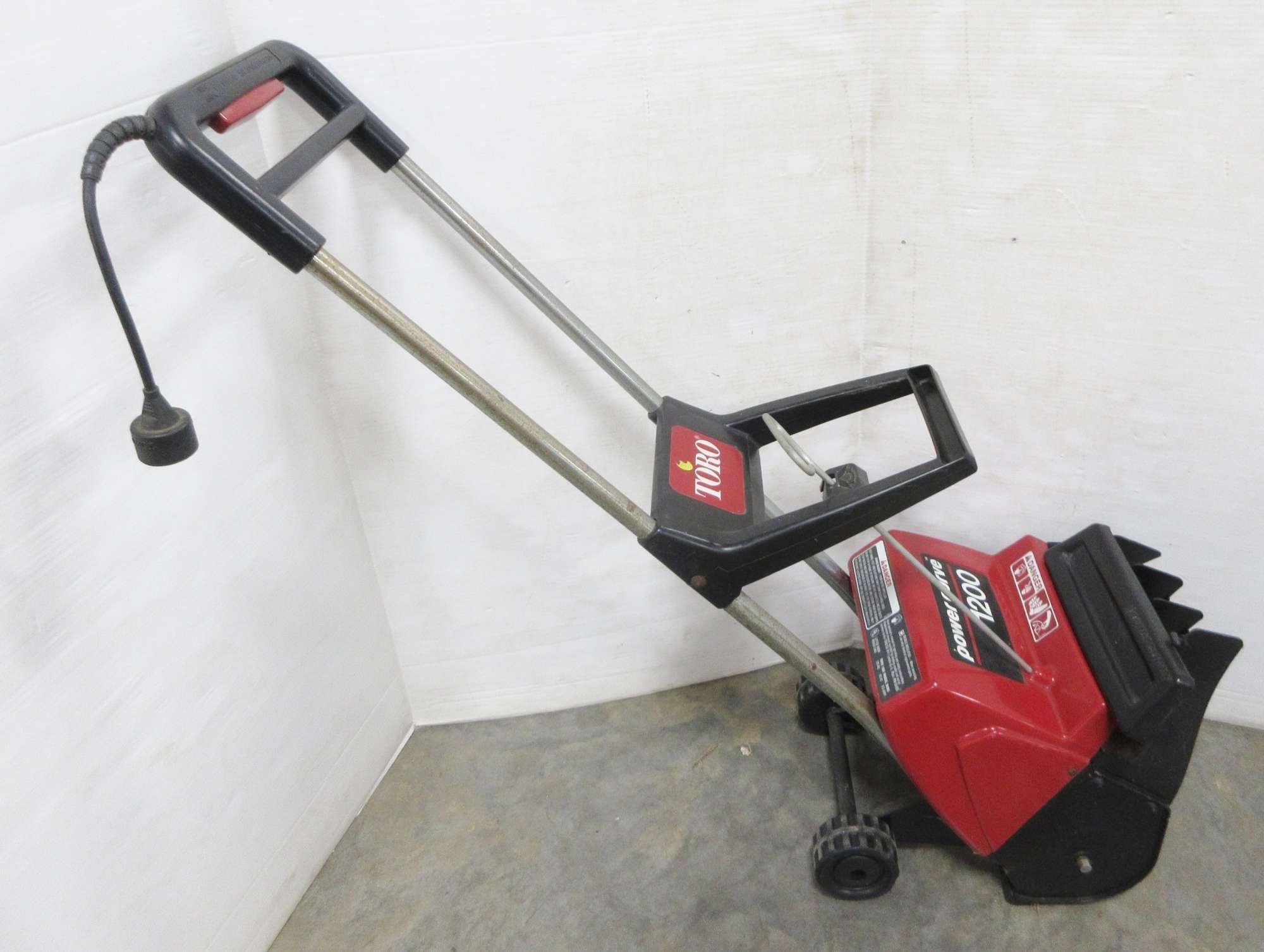 Albrecht Auctions Toro Power Curve 1200 Snow Blower