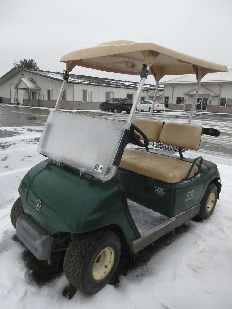 Albrecht Auctions 2006 Yamaha G22 Electric Golf Cart, Key in Office