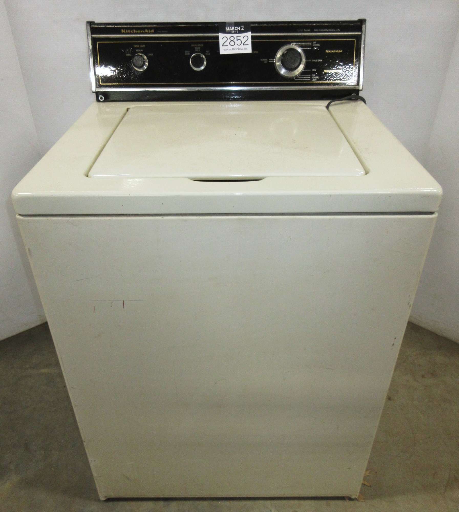 Albrecht Auctions KitchenAid Washer, Extra Large Size