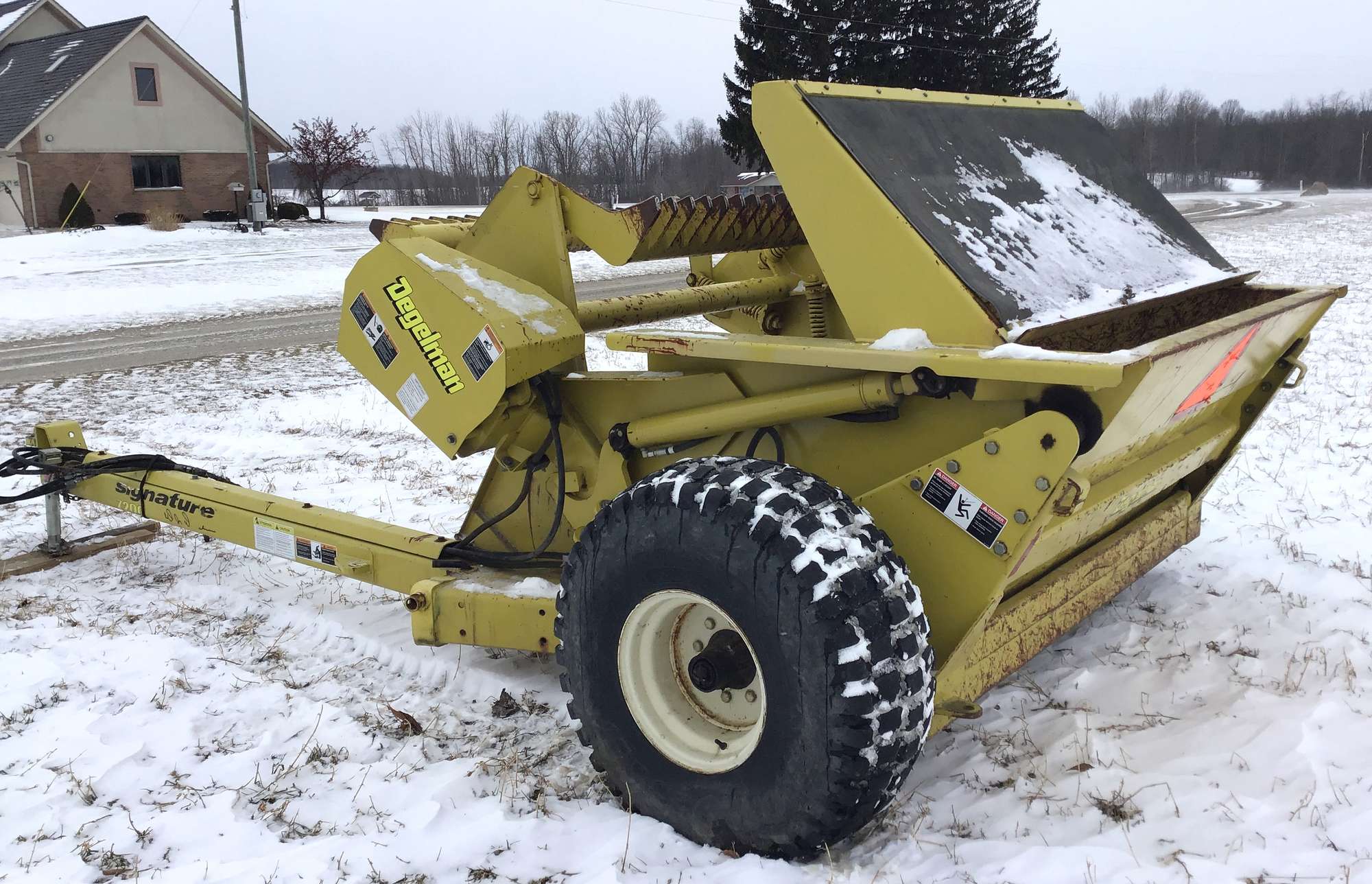 Albrecht Auctions Degelman 7200 Stone Picker, 6' Wide, Works Really Well
