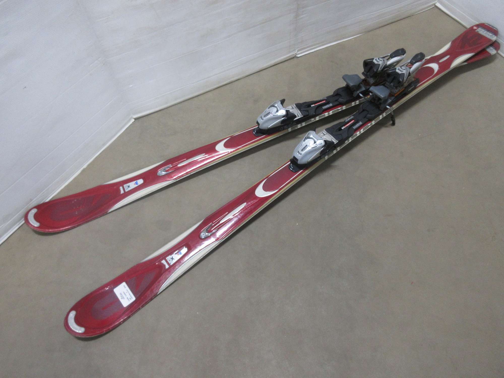 Albrecht Auctions Apache K2 Skis