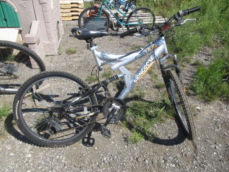 Albrecht Auctions Mongoose XR75 Mountain Bike