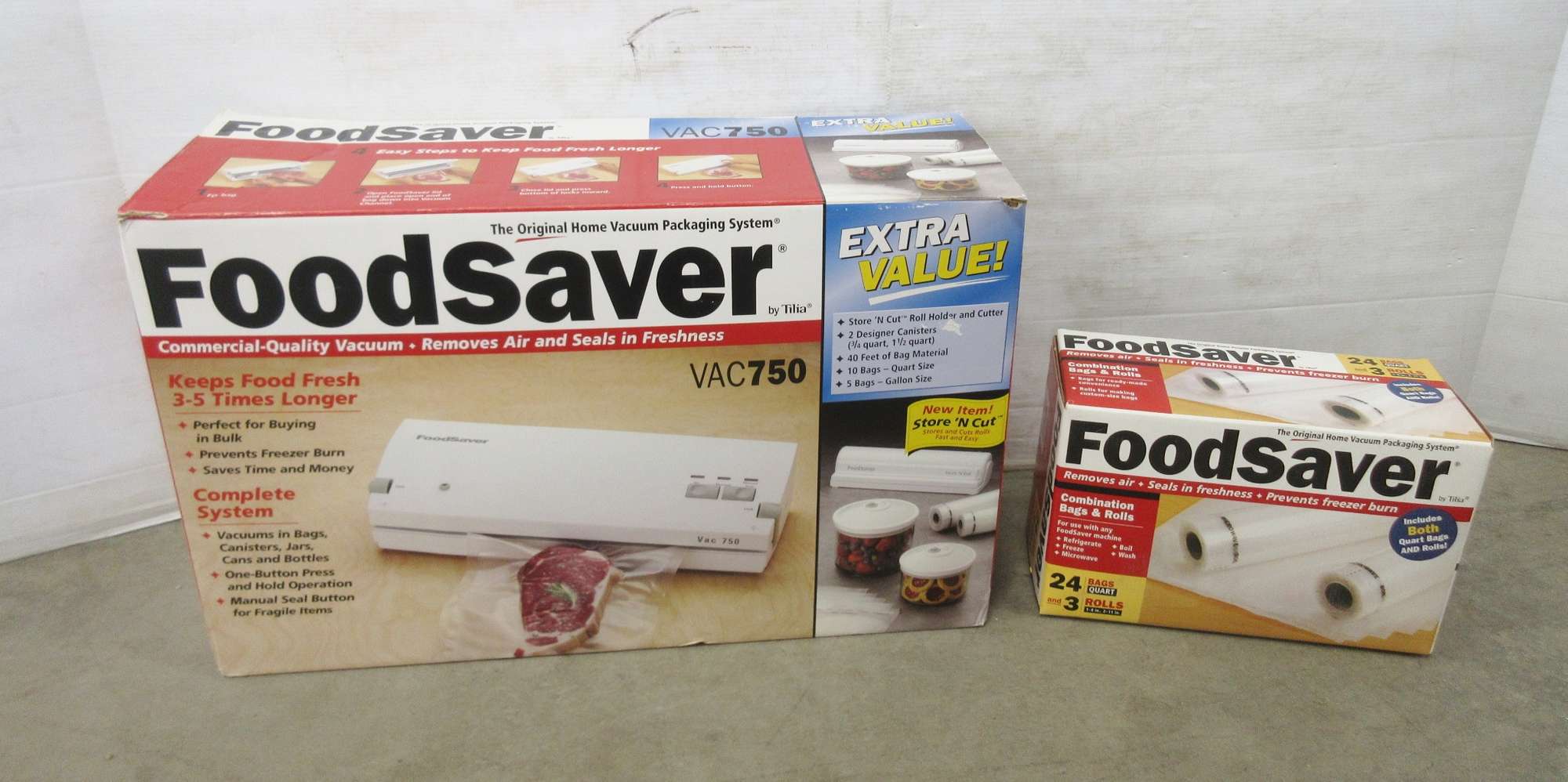 Albrecht Auctions Foodsaver Vac 750 with Extra Box of Quart Bags and