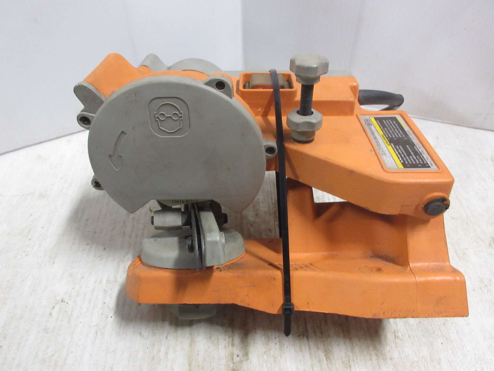 Albrecht Auctions Chicago Electric Chainsaw Chain Sharpener