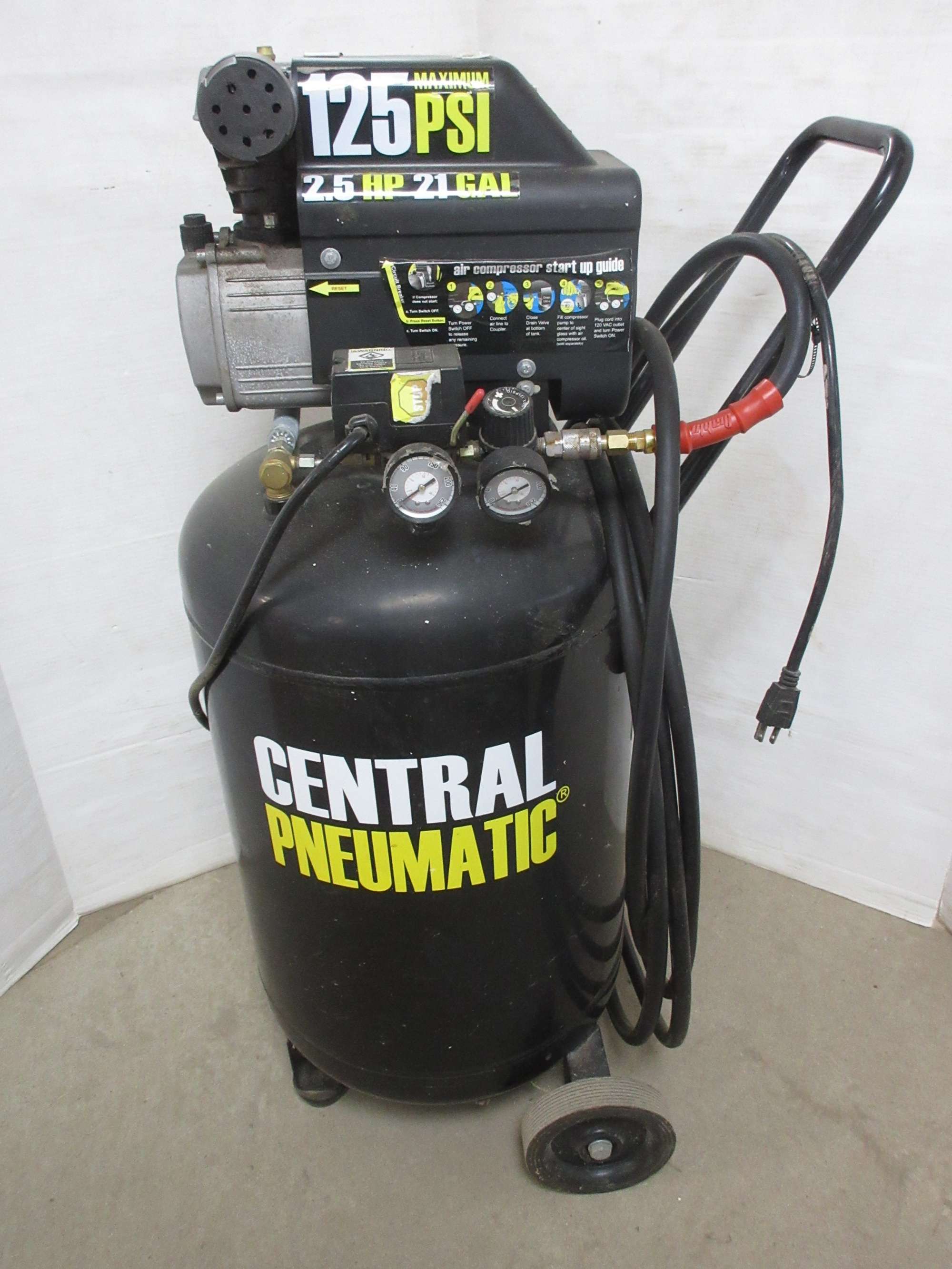 Albrecht Auctions Central Pneumatic Air Compressor, 125 PSI, 2.5 HP
