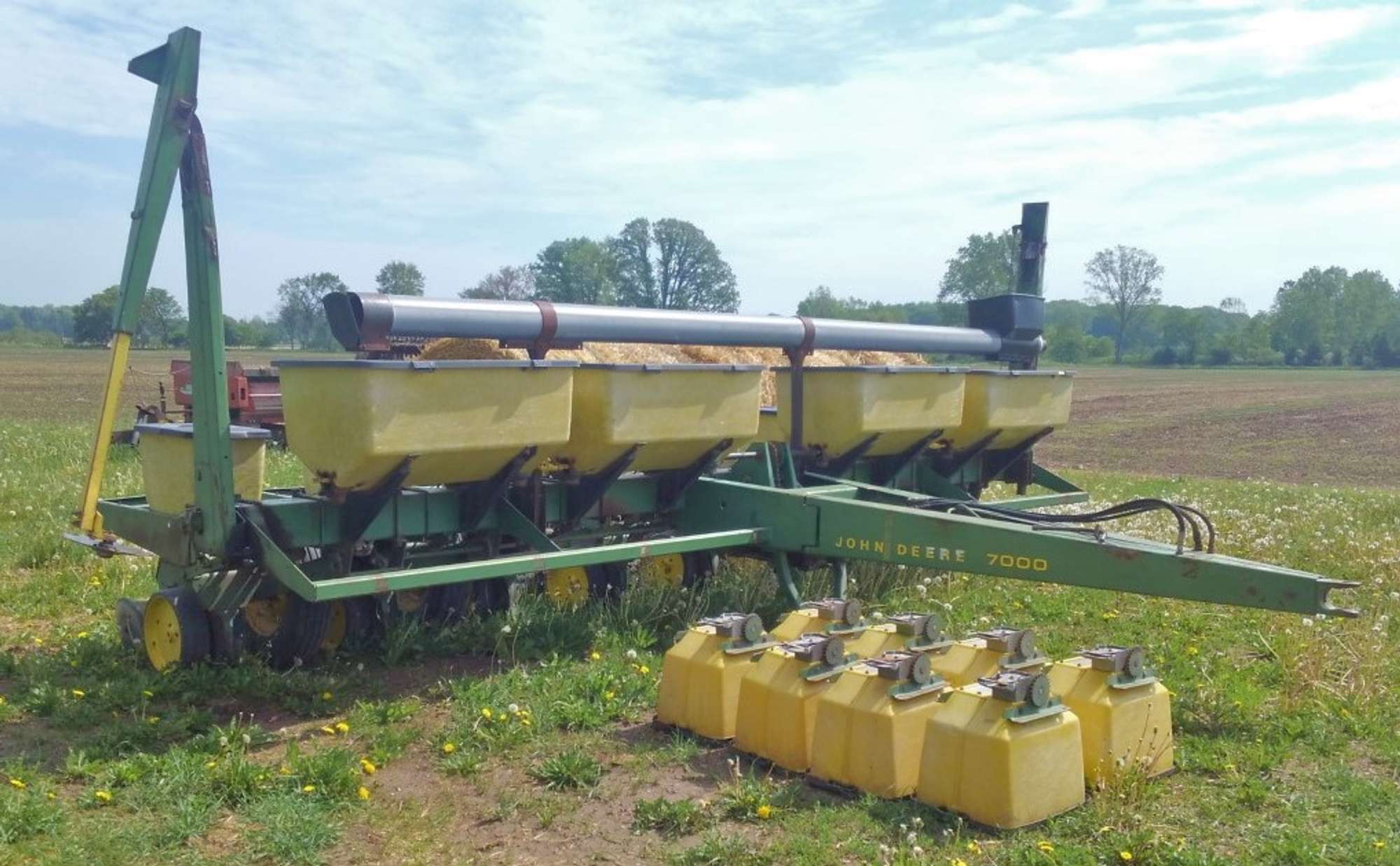 Albrecht Auctions John Deere 7000 8Row Planter, Used for Corn and