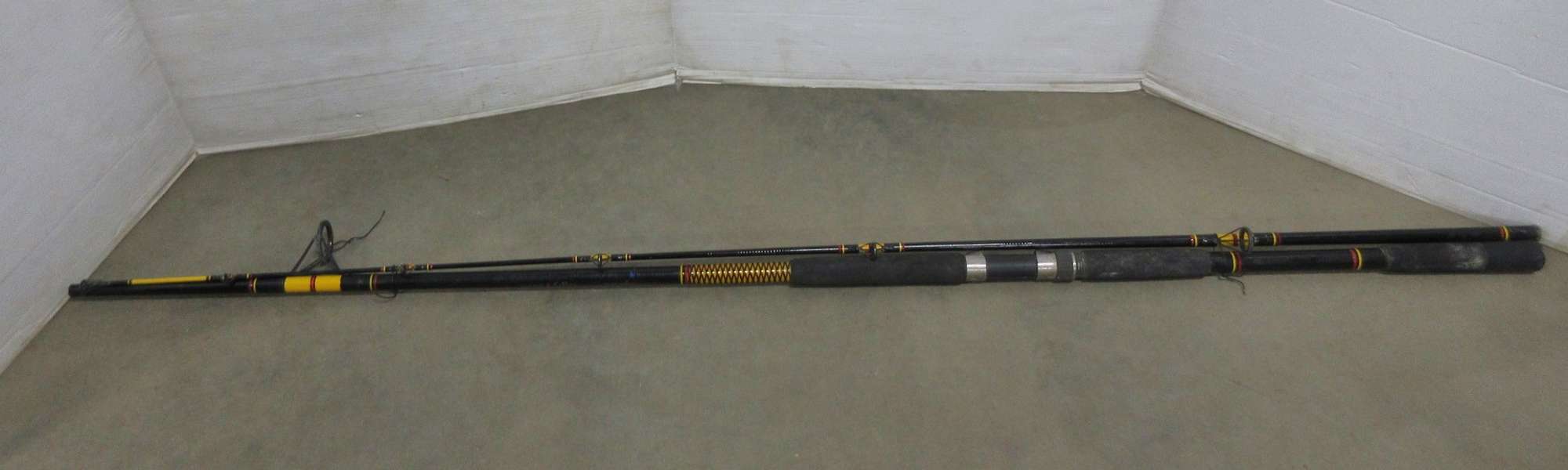 Albrecht Auctions Surf Casting Rod, Ugly Stik BWS 1100