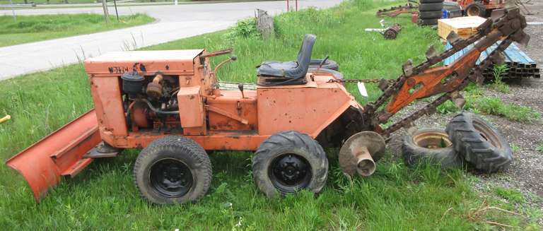 Albrecht Auctions J20 Ditch Witch Trencher, Manual in Office