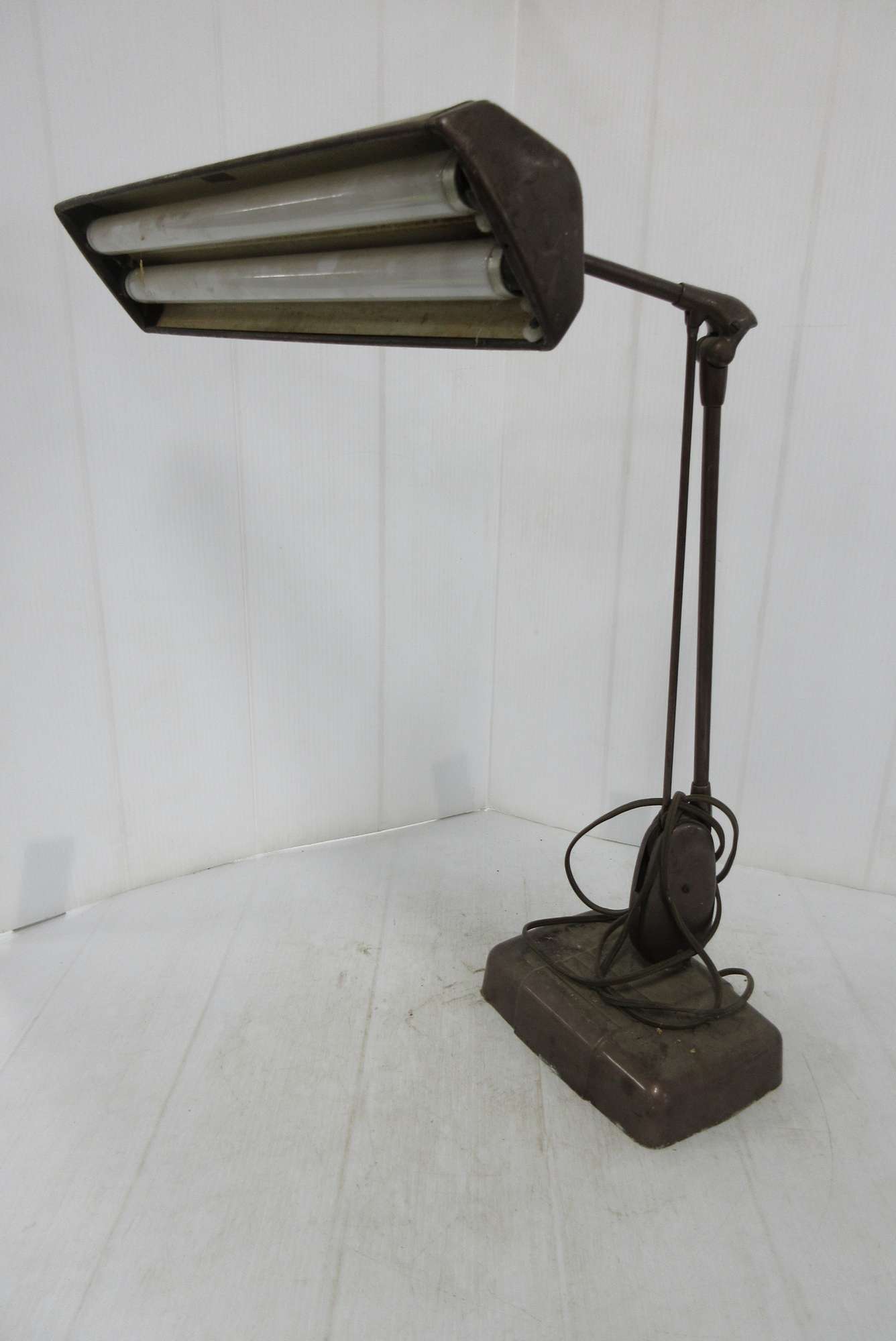 Swing Arm Fluorescent Desk Lamp Albrecht Auctions Antique Weighted Swing Arm Fluorescent Desk Lamp